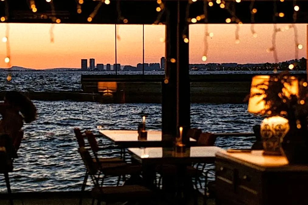 İzmir Date Mekanı